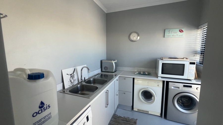 6 Bedroom Property for Sale in Jacobsbaai Western Cape